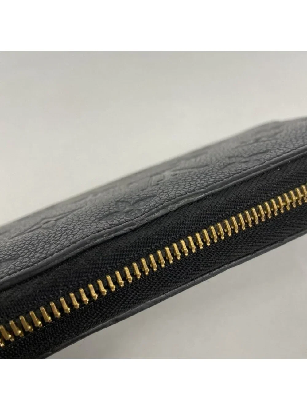 Louis Vuitton Wallet Monogram Empreinte Zippy Noir